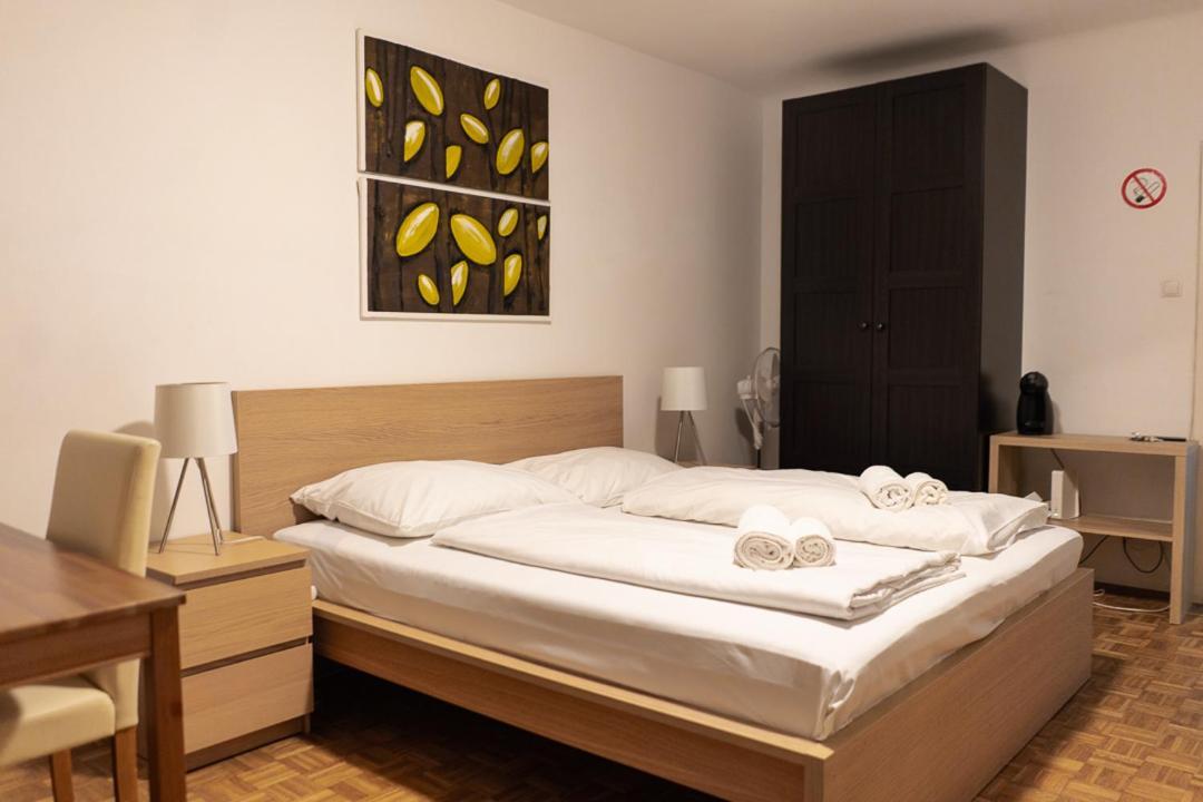 Central Living - Stephansdom Apartments Wien Rum bild